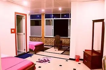 Kandyan Holiday Center 酒店
